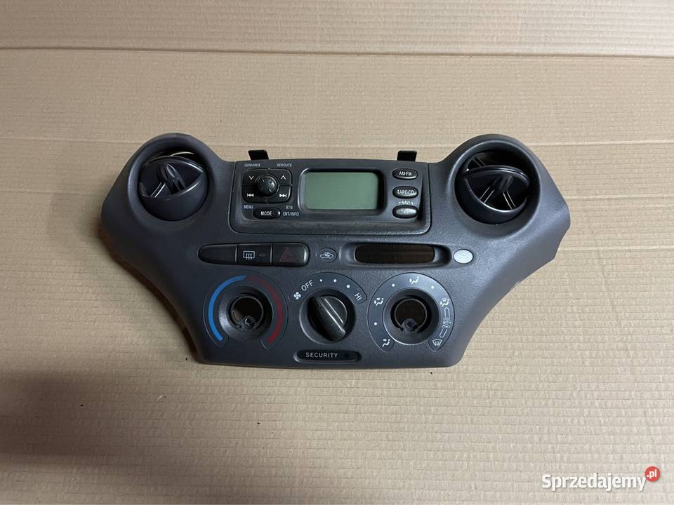 8611052021 panel nawiewu Toyota yaris Rok produkcji 2003 Szczecin