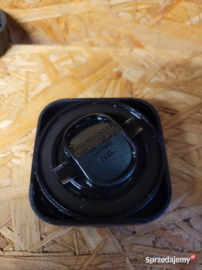 KOREK WLEWU OLEJU BMW E36463 Bolesławiec sprzedam