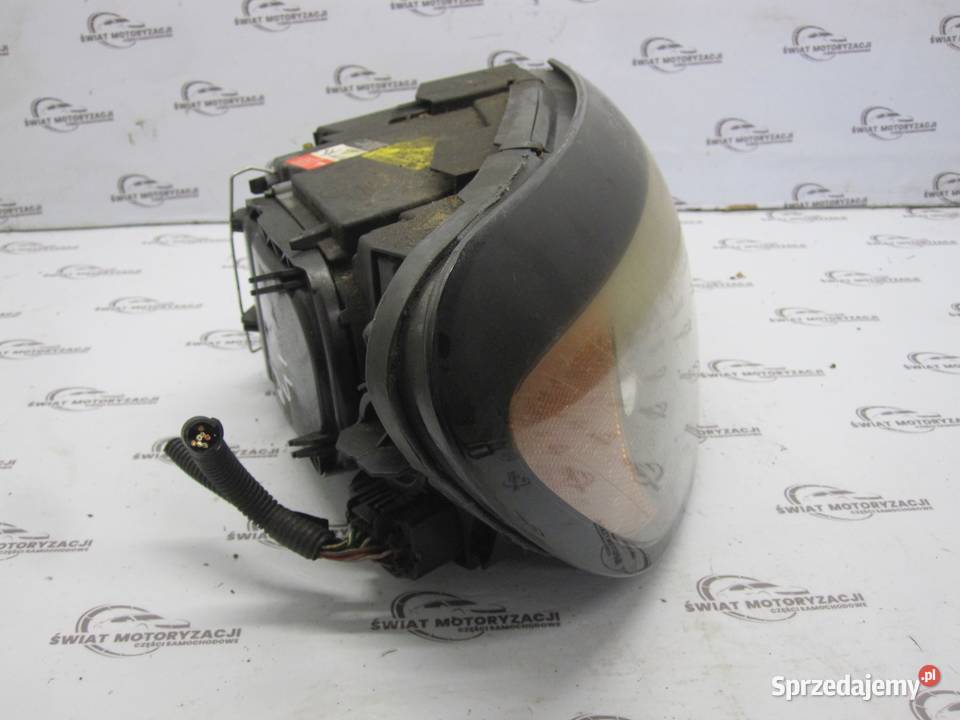 VOLVO C30 RDESIGN 07r lampa prawa przód ANGLIK osobowe sprzedam