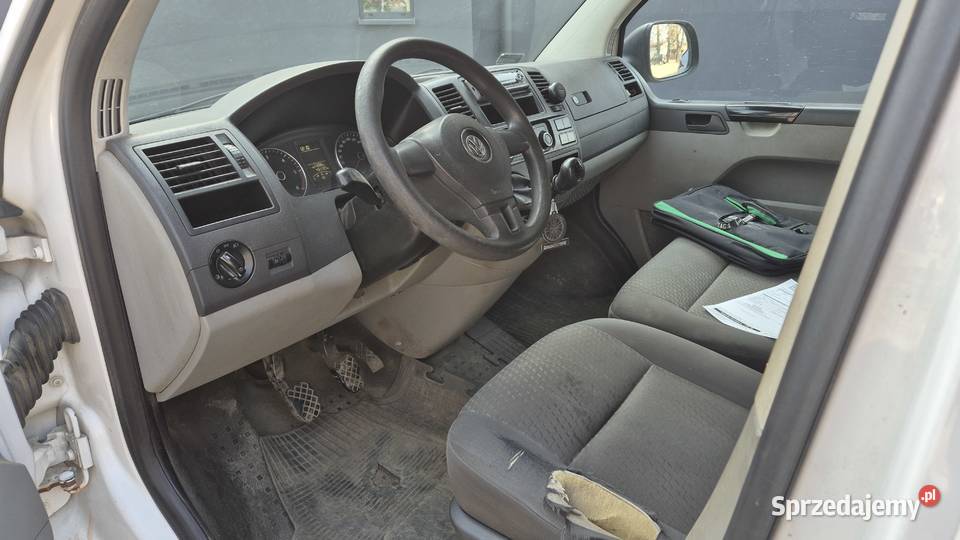 VOLKSWAGEN TRANSPORTER T5 LIFT 6 OSOB 2013 Częstochowa sprzedam