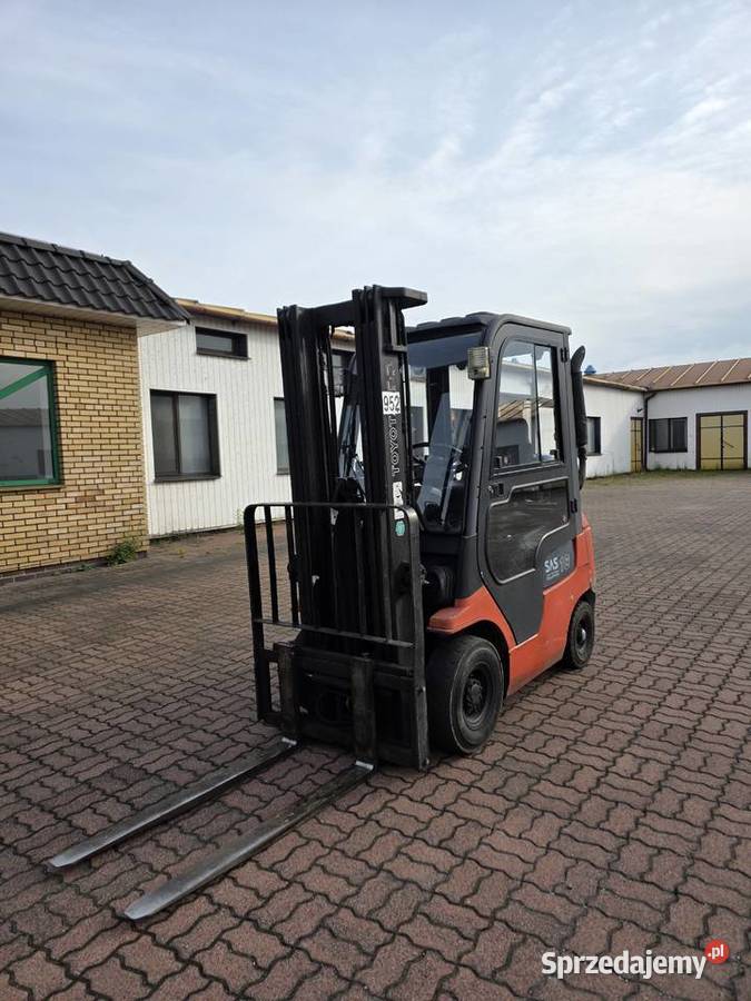 Wózek widłowy Toyota 427FGF18 triplex Kalisz