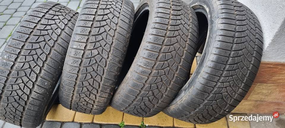 Firestone Winterhwk 3 22550R17 Turze Pole