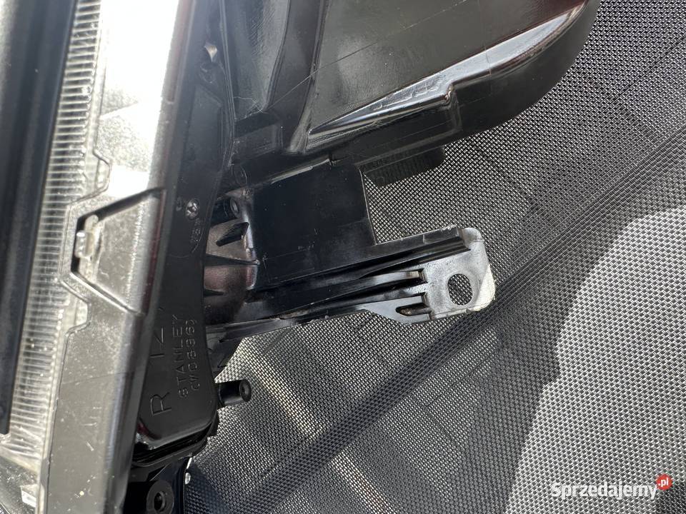 Toyota RAV4 IV Reflektor prawy 8113042542 Białystok sprzedam