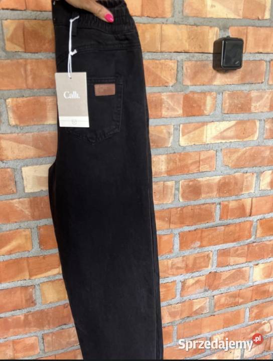 Calli jeansy czarne Hudson Mom w rozmiarze 34 Odzież damska Płock