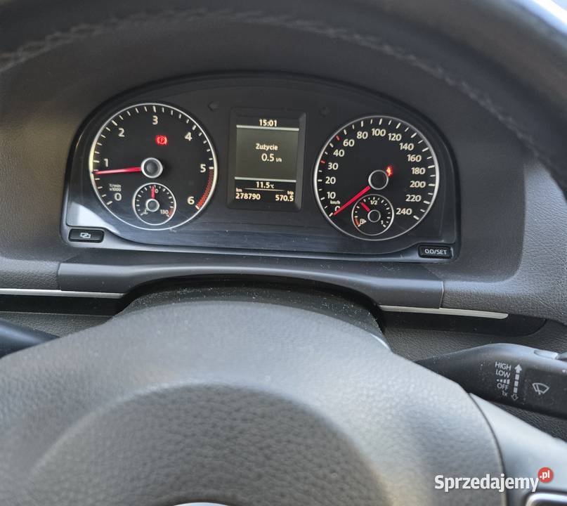 VW TOURAN 2011 nieuszkodzony Nysa