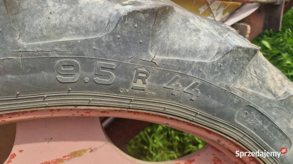 Wąskie koła 95 r44 rama z opryskiwacza 2300l Pniówek