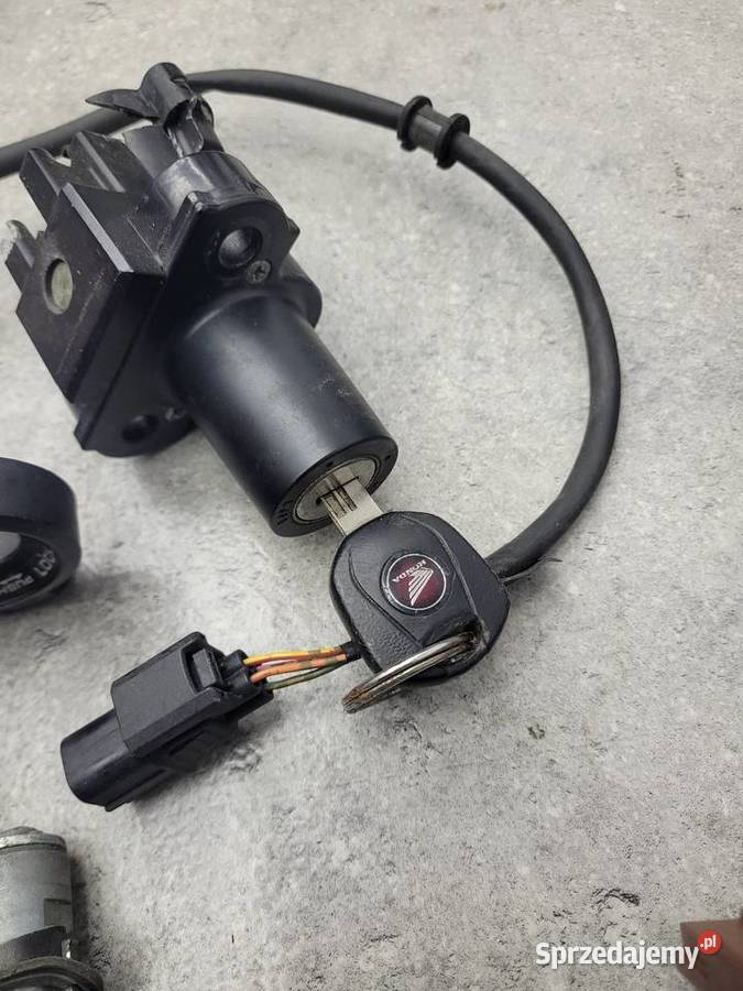 HONDA VFR 1200 F 1200F MODUŁ KOMPUTER KLUCZYK Pozostałe wielkopolskie