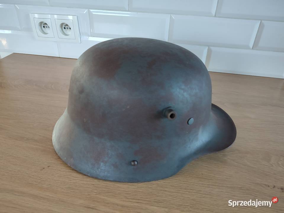 Hełm niemiecki M 16 z fasunkiem Łódź