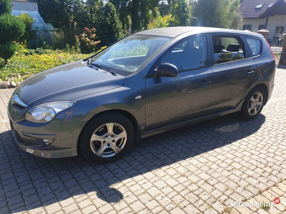 Hyundai I30 16CdRI Rok produkcji 2011 Wronki