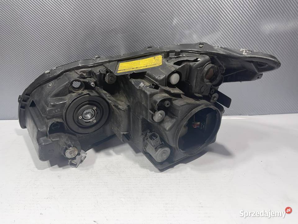 LEXUS IS200 PRAWA LAMPA OBUDOWA XENON INSTALACJA