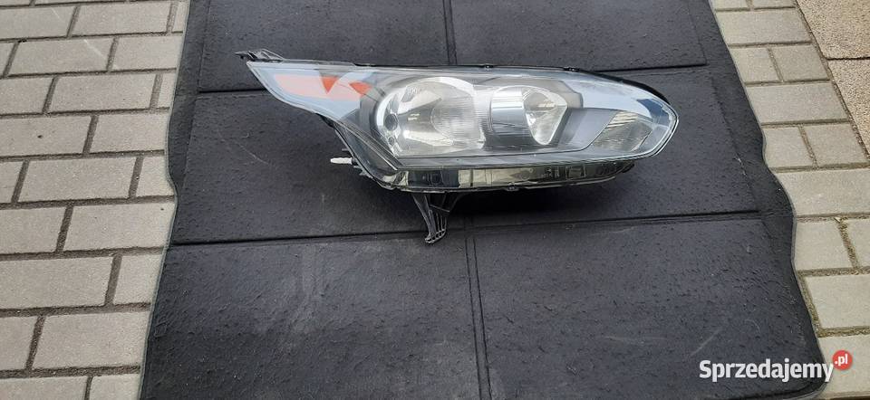 Ford Transit connect lampa prawa przód