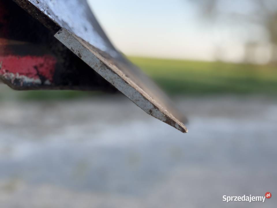 Pług agromix 4 skibowy nieuszkodzony Zakrzówek