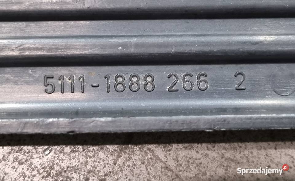 Listwa zderzaka predniego BMW E30 wąska lampa osobowe pomorskie