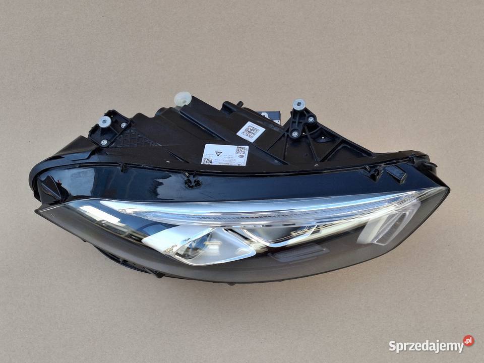 MERCEDES AKLASA W177 REFLEKTOR PRAWY FULL LED Bieleń