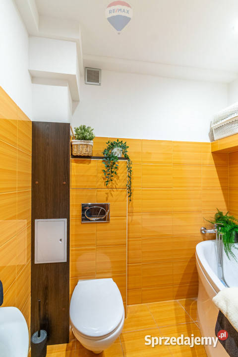 2 pokoje z balkonem 1 piętro Piaski Pabianice piwnica