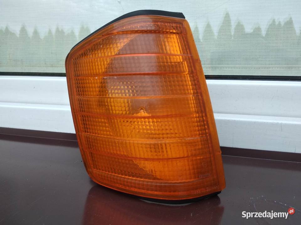 Mercedes 190 W201 kierunkowskaz przedni kierunek osobowe sprzedam