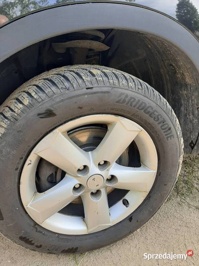 Nissan Qashqai 16 benzyna 2008r 1598cm3 Urzut