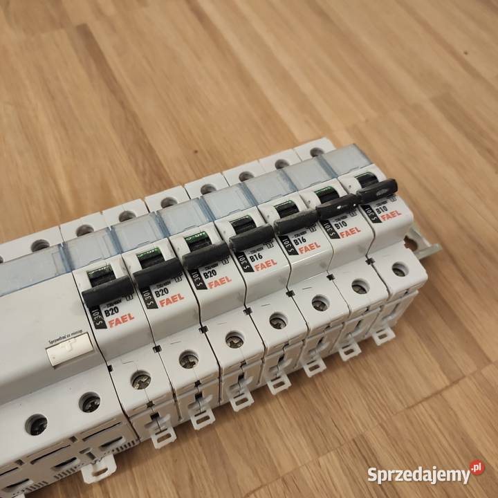 Bezpieczniki i różnicówka Fael sprzedam