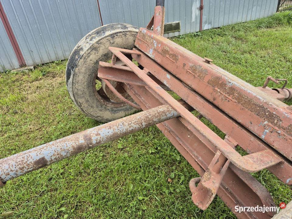Wóz rolniczy metalowy do traktora ciągnika nieuszkodzony Szymbark sprzedam