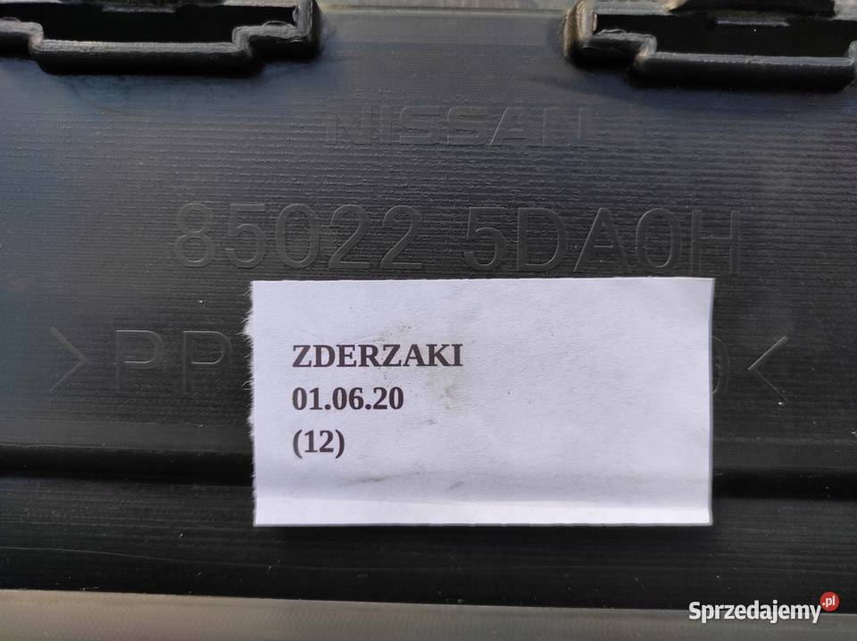 ZDERZAK TYLNY TYŁ INFINITI Q30 osobowe