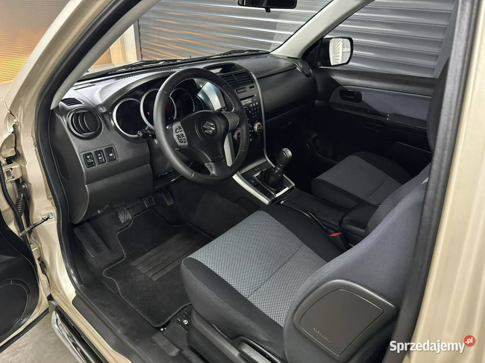 Suzuki Grand Vitara cała w oryginale stan napęd 4x4 Chechło sprzedam