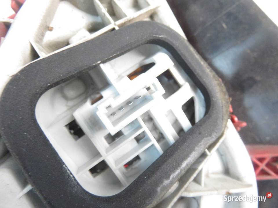 LAMPA LEWA TYLNA OPEL MERIVA B MPV S10 13253627 osobowe