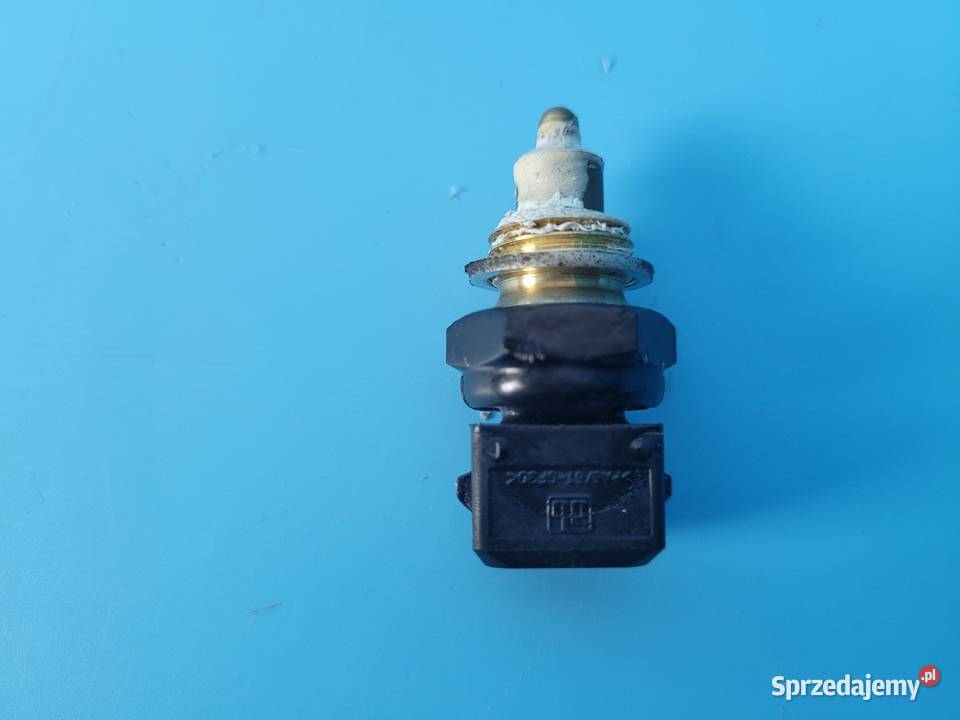 DEUTZFAHR 6130 TTV CZUJNIK TEMPERATURY 270998000 Kolno