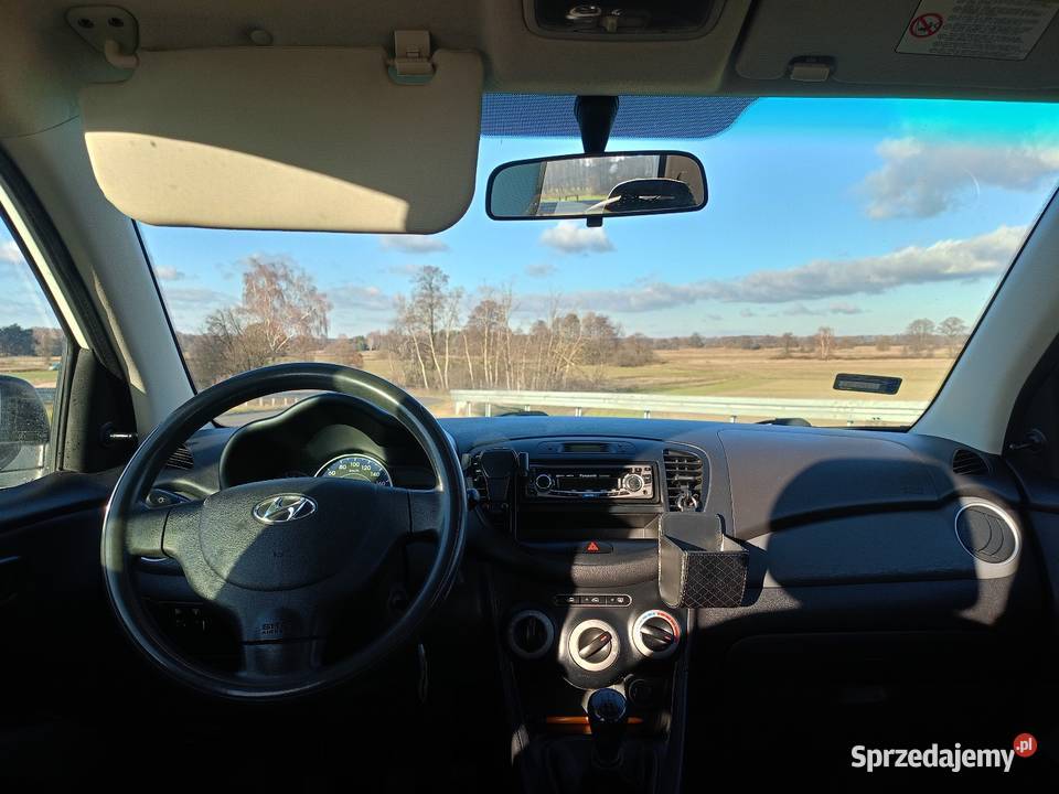 Hyundai i10 małe białe pędzidełko szuka nowego Pęczniew