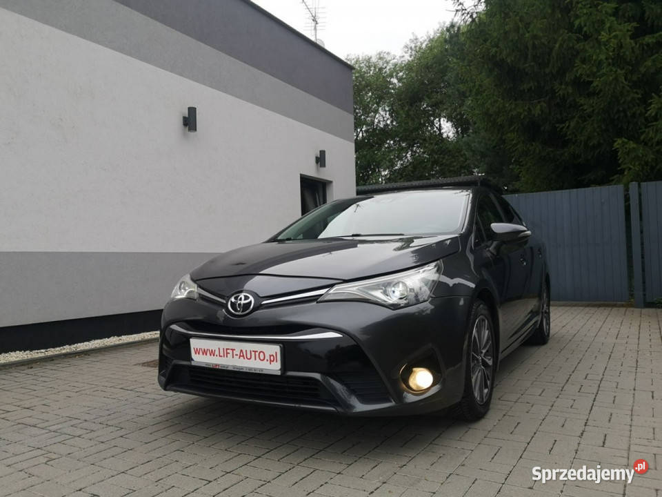 Toyota Avensis 20 D4D 143 Salon Navi Premium Strzegom sprzedam