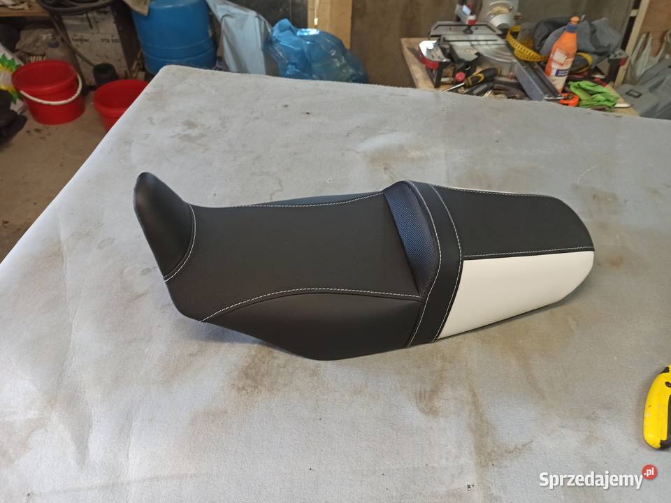 Renowacja kanap motocyklowych obszywanie