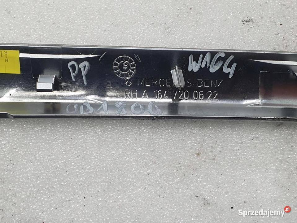 LISTWA DEKOR PRAWY PRZÓD ML W164