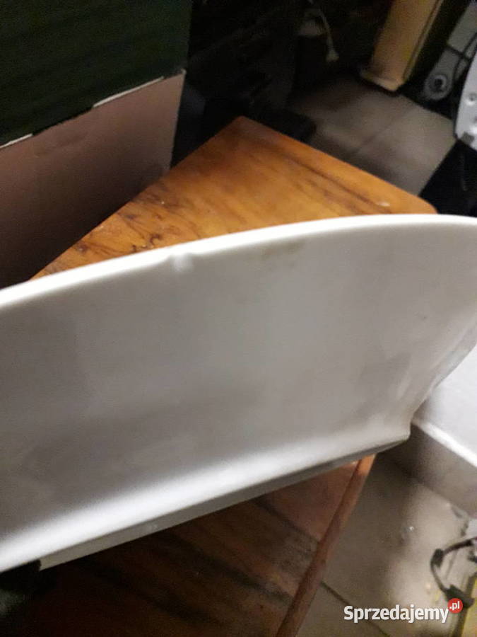 Talerz okolicznościowy sygnowany Porcelana i szkło