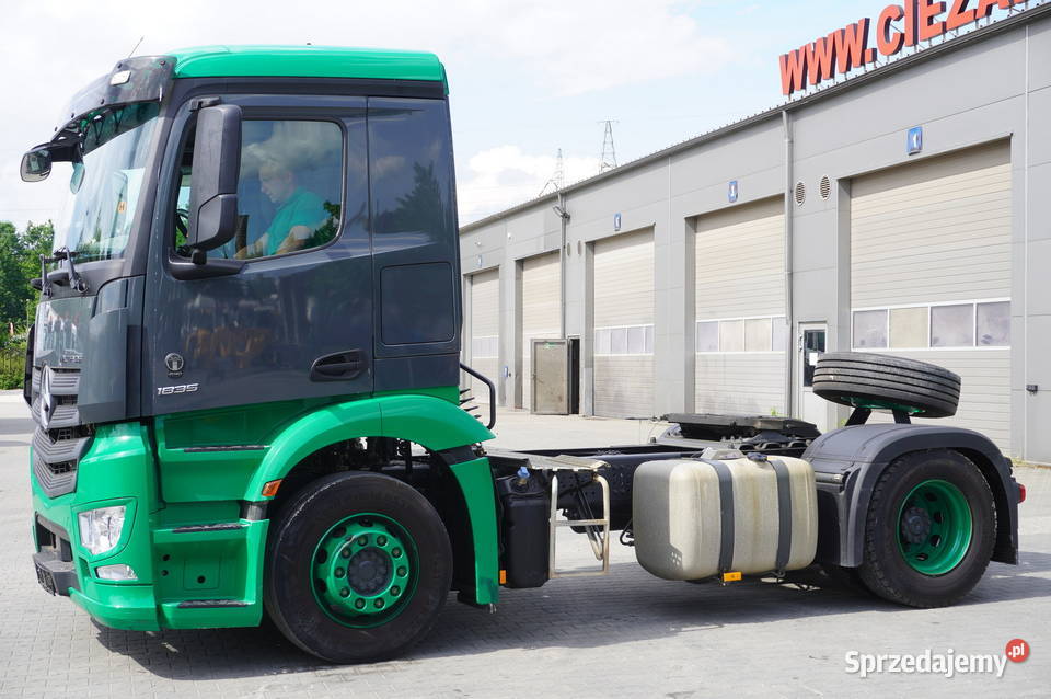 Ciągnik siodłowy MercedesBenz Actros 1835 90 małopolskie Kraków