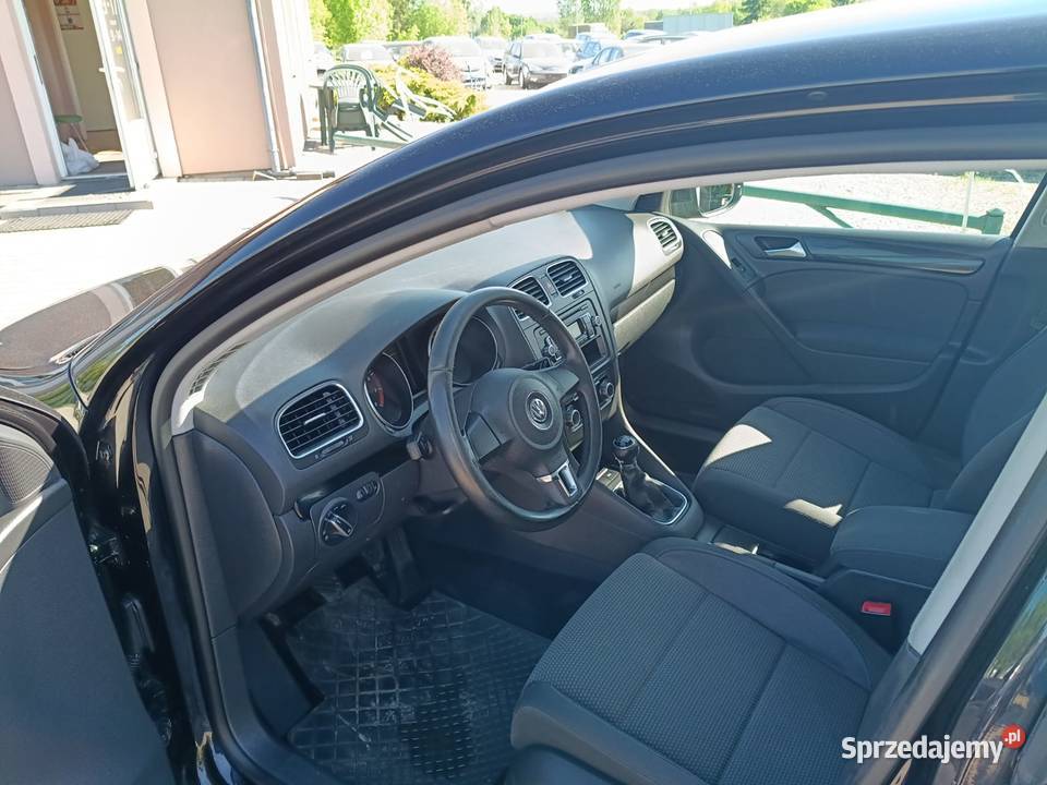 Volkswagen Golf VI 14 Benzyna 80 Klimatyzacja światła do jazdy dziennej