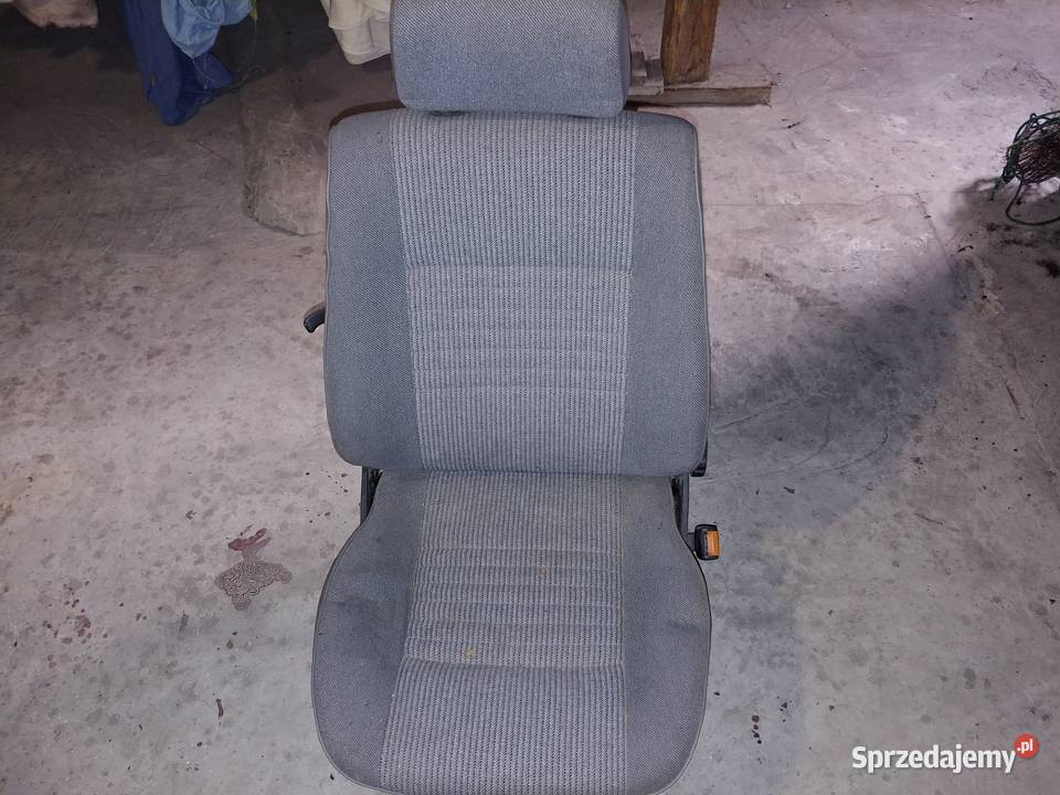 Fotele siedzenia przednie Volkswagen Golf II 3D osobowe lubelskie Zamość