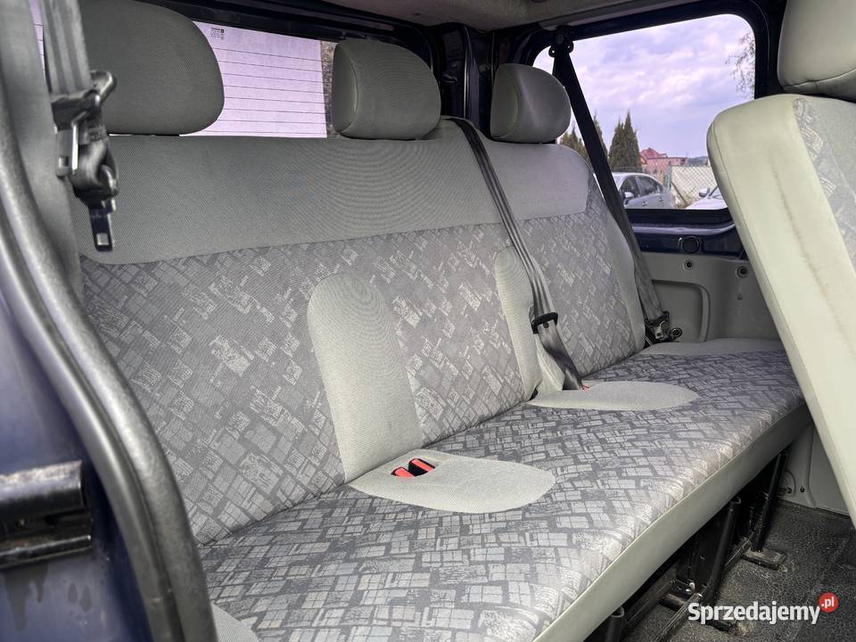 Opel Vivaro 2005r 9 osobowy Paniówki sprzedam