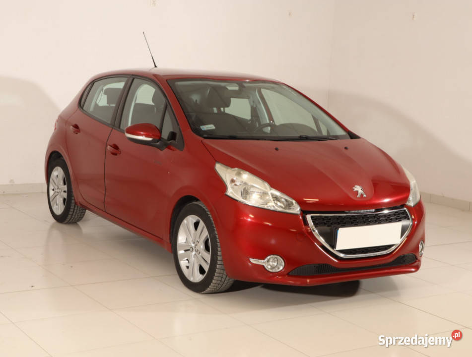 Peugeot 208 14 VTi Rok produkcji 2012
