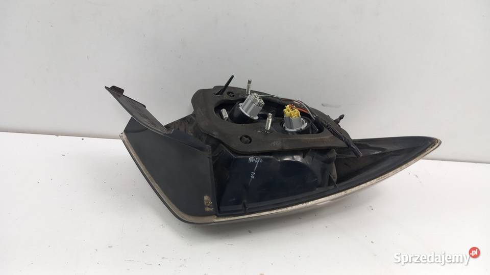 MAZDA 3 BK HB LAMPA TYŁ PRAWA osobowe