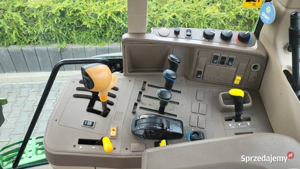 Ciągnik rolniczy John Deere 6115M Jatutów