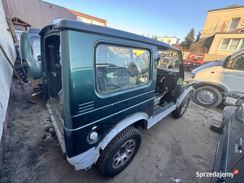 wszystkie części do Suzuki Samurai nadwozie Rok produkcji 2002 sprzedam