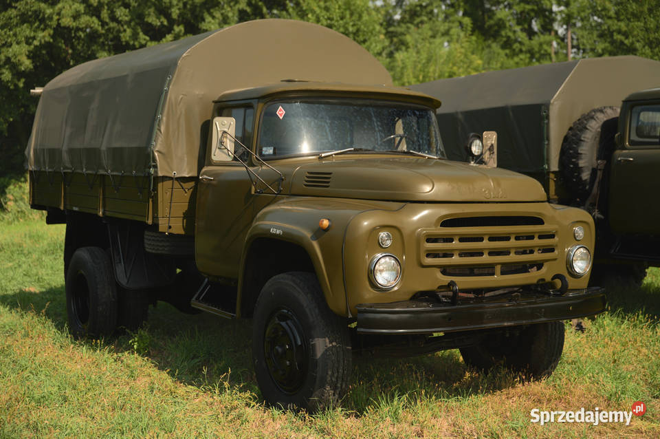 wojskowy ZIŁ 130 1979 r skrzyniowy militarny Bodzanów