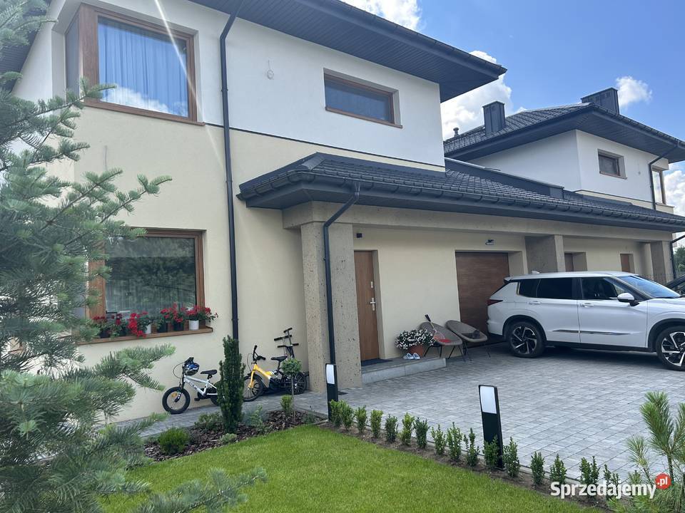 Na sprzedaż bliźniak 130 m2 Polączone garażami 4 128.5m2 Dosin