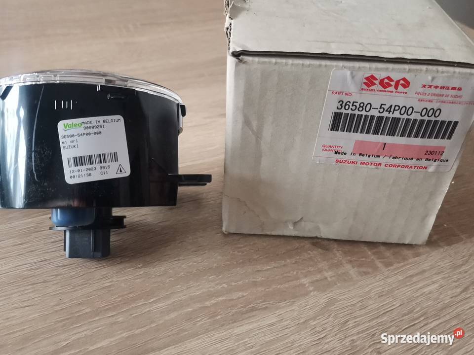 SUZUKI IGNIS III NOWY KOMPLETNY HALOGEN PRZÓD osobowe Międzychód