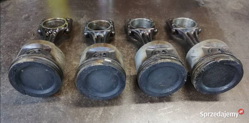 Tłok tłoki korba korbowód korbowody Audi 80 20 Sanok