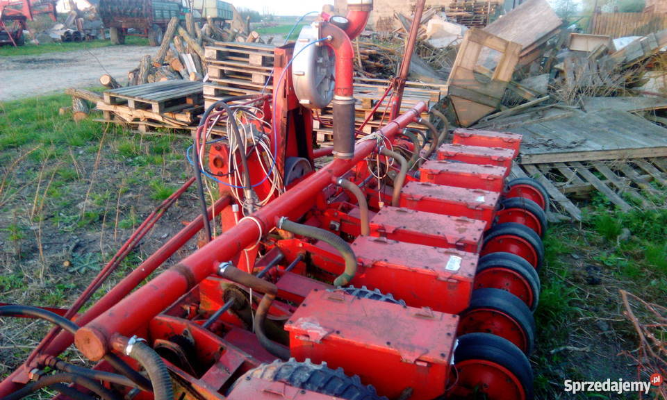 Siewnik do kukurydzy Becker Areomat 8 rzędowy nieuszkodzony Pniewy