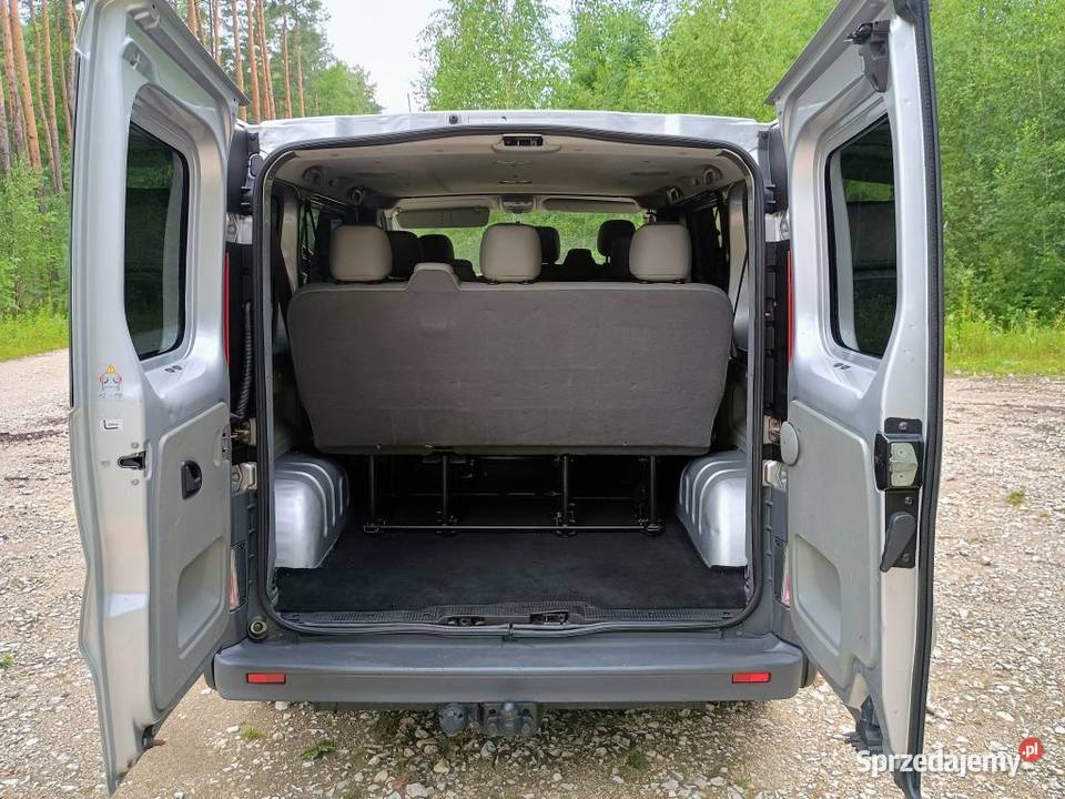 Vivaro 20 CDTI 9Cio Osobowy Klima Skrzydełka Hak 2010cm3