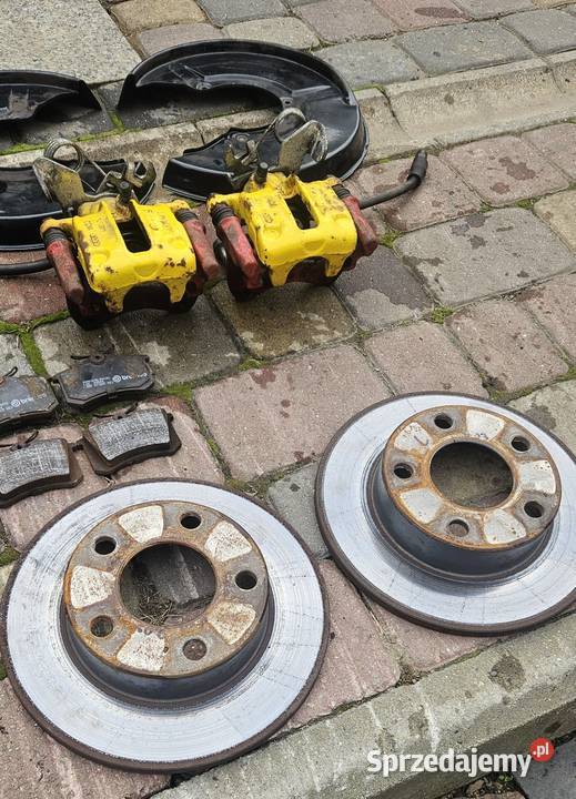 Audi a4 b5 quattro hamulce tyl zaciski tarcze podkarpackie Jarosław