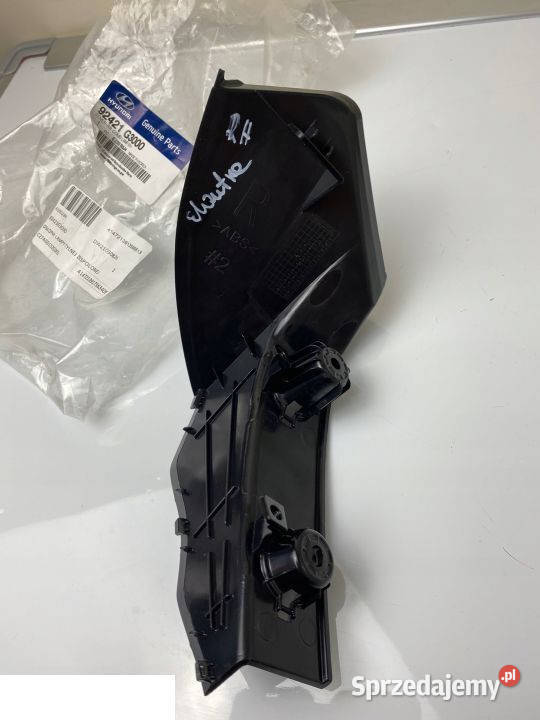 ELANTRA MASKOWNICA LAMPY TYLNEJ PRAWA 92421G3000 Kozubszczyzna