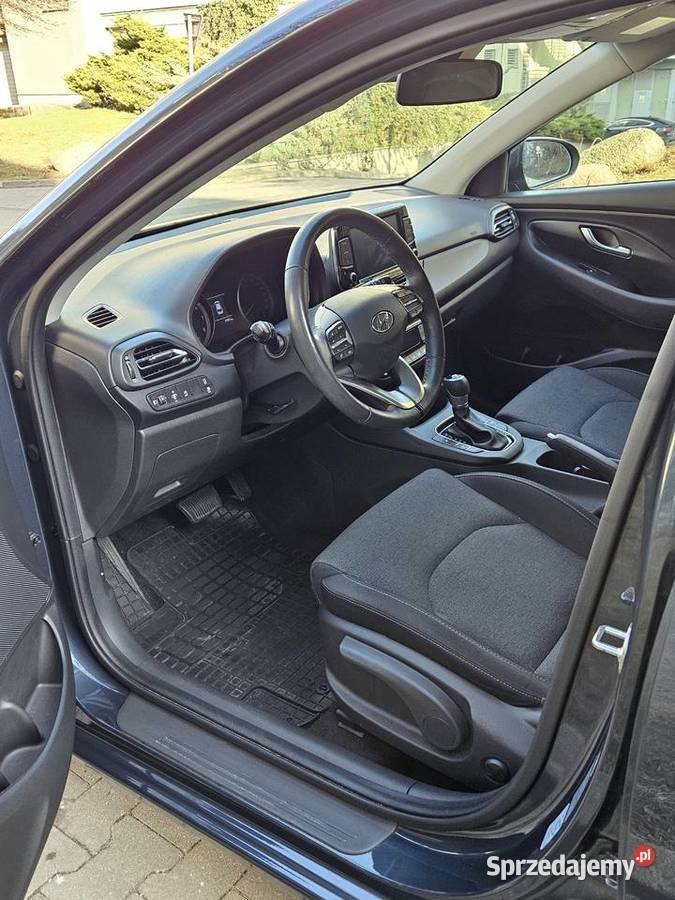 Sprzedam Hyundai i30 15 TGDI 48V MHEV 160 kombi nieuszkodzony i30 sprzedam