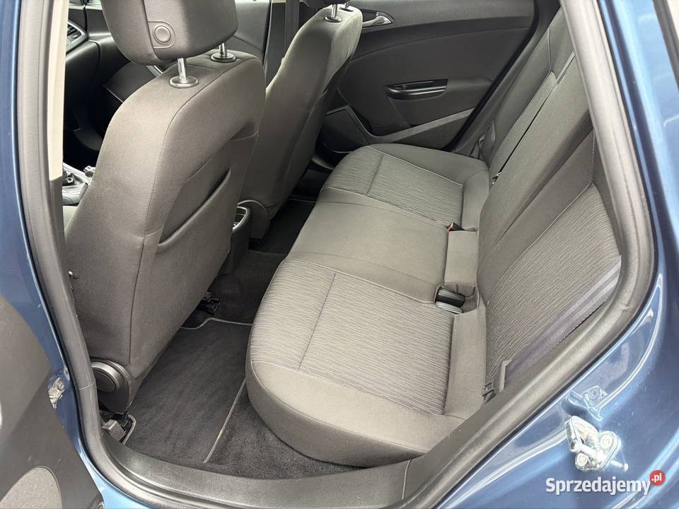 Opel Astra 14T HB Active Astra Okuniew